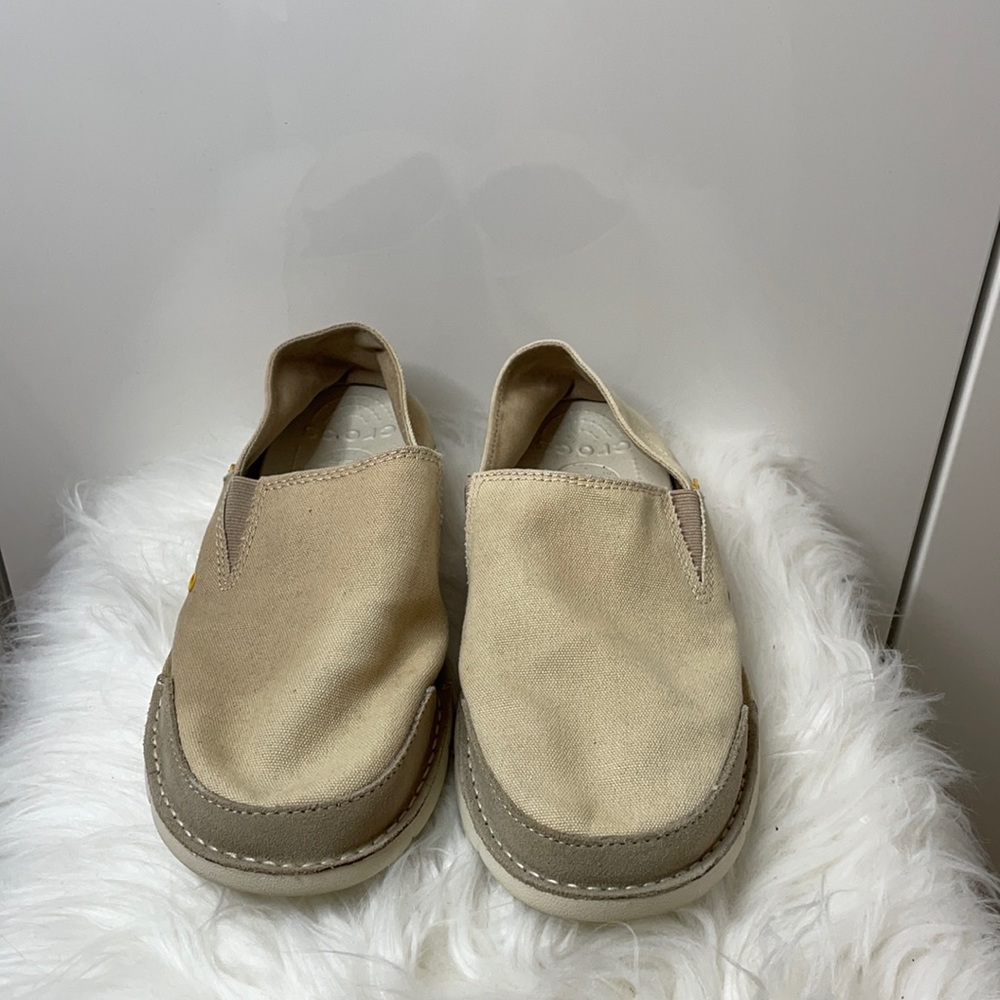Men’s Crocs slip on